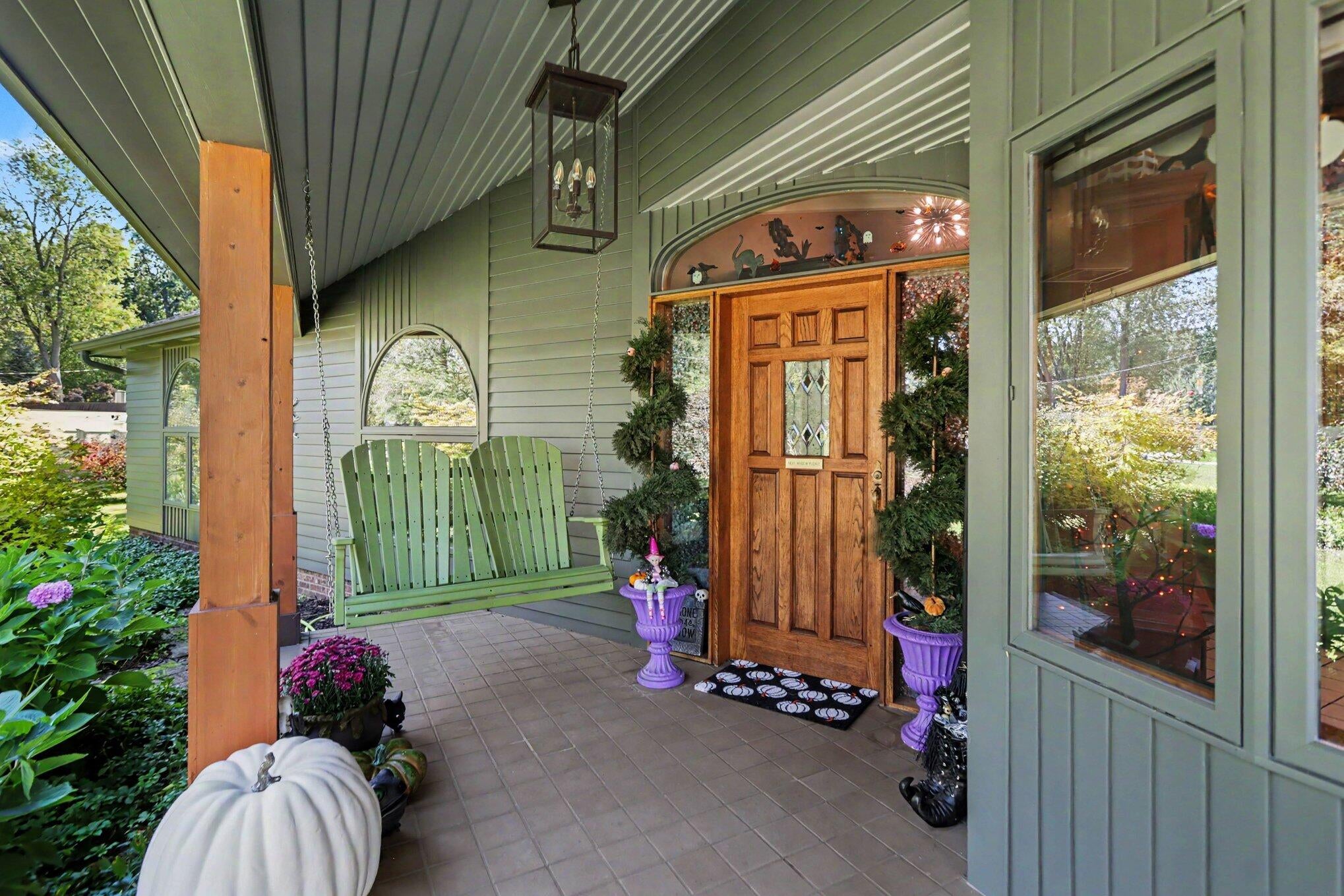 93 Lynwood Drive