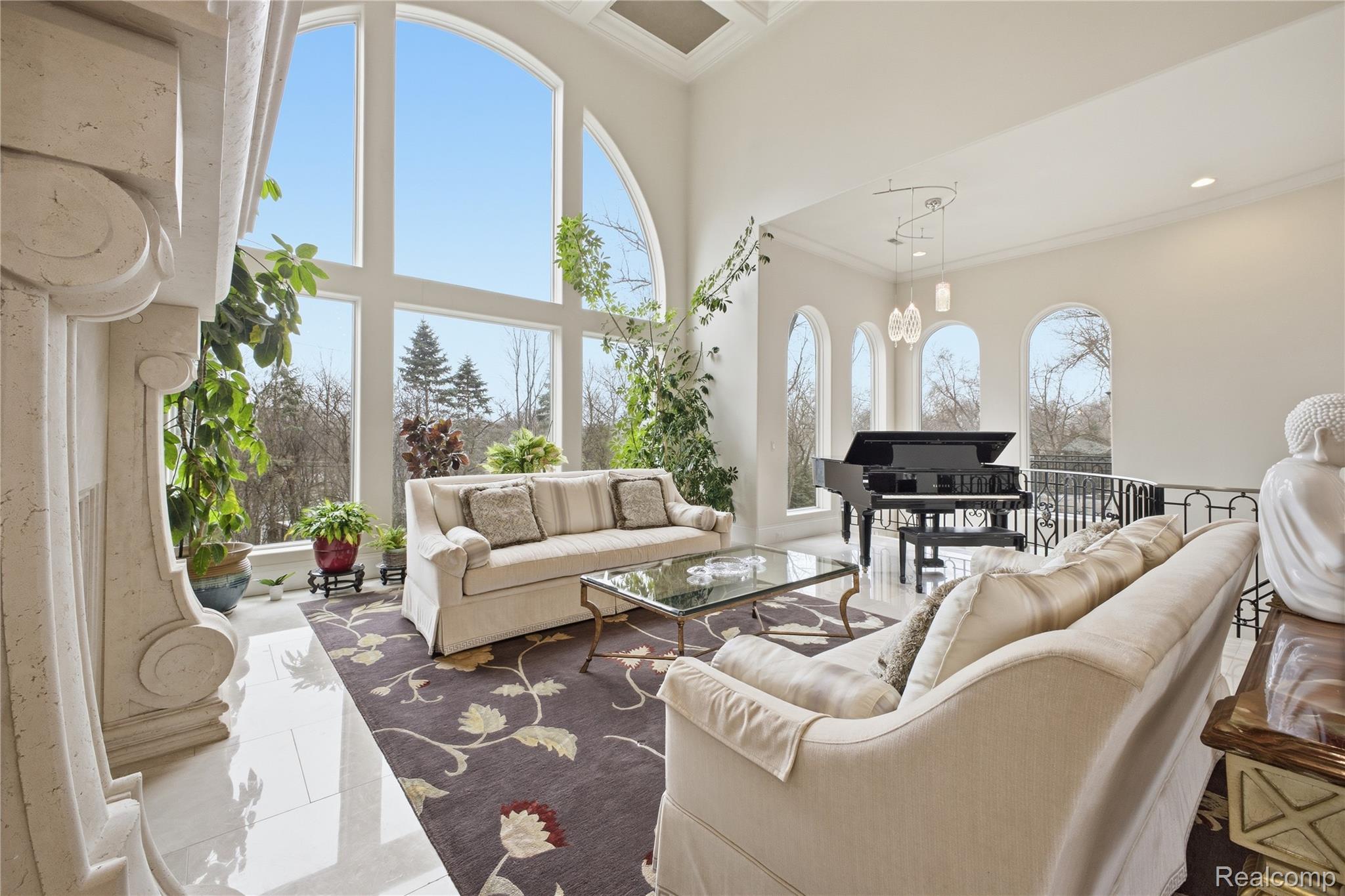 5230 Clarendon Crest Street