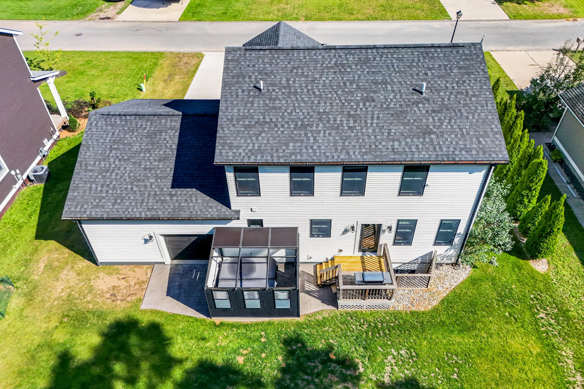 2525 Chestnut Trail
