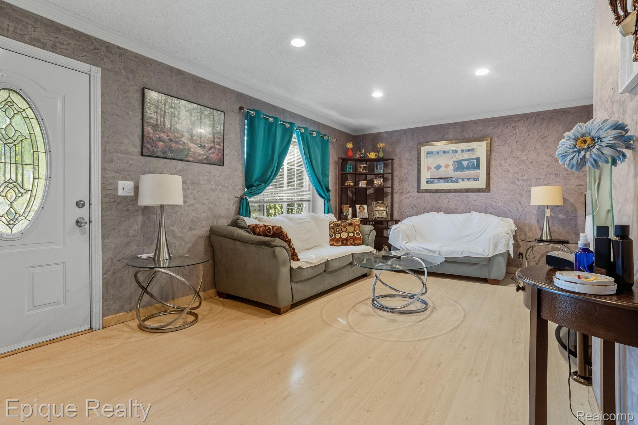 2263 Camilla Drive