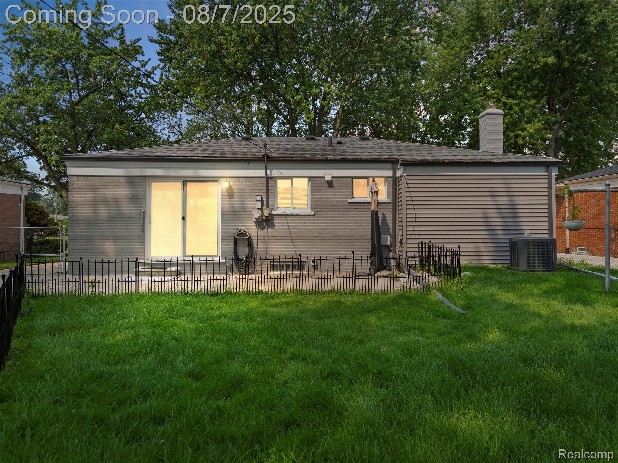 27622 Marilyn Drive