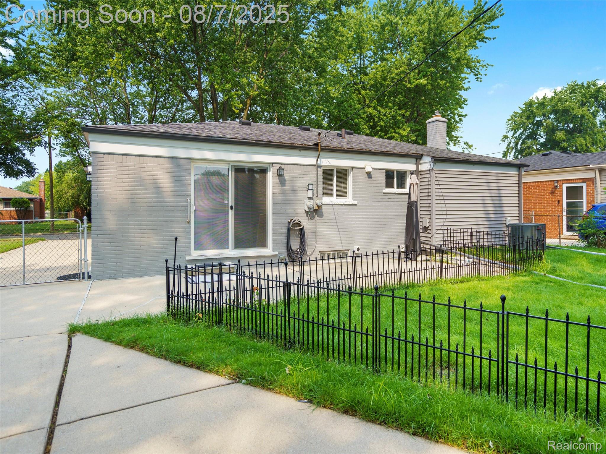 27622 Marilyn Drive