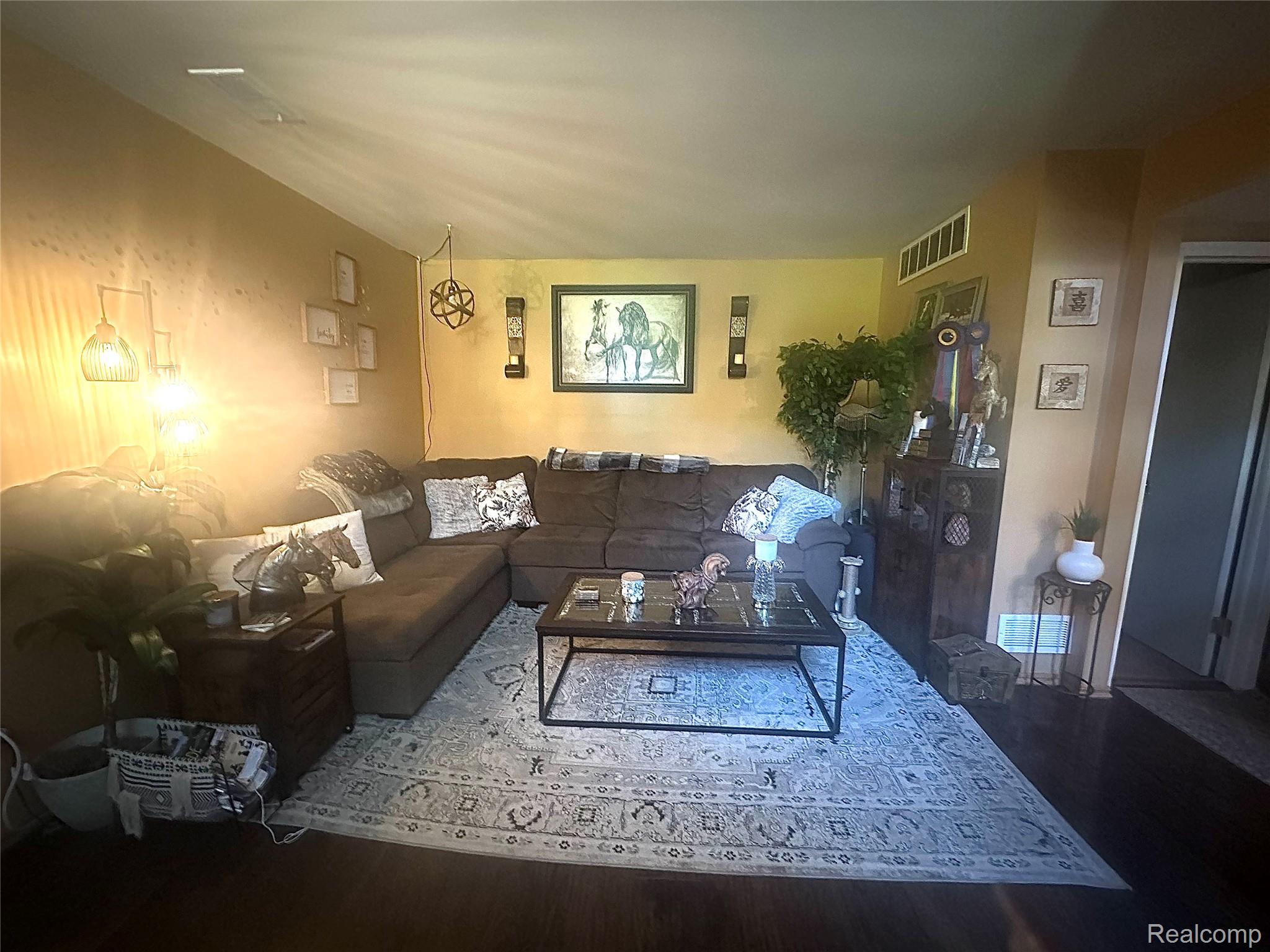 Taylor, Michigan 48180, United States, 2 Bedrooms Bedrooms, ,2 BathroomsBathrooms,Residential,Active,250334