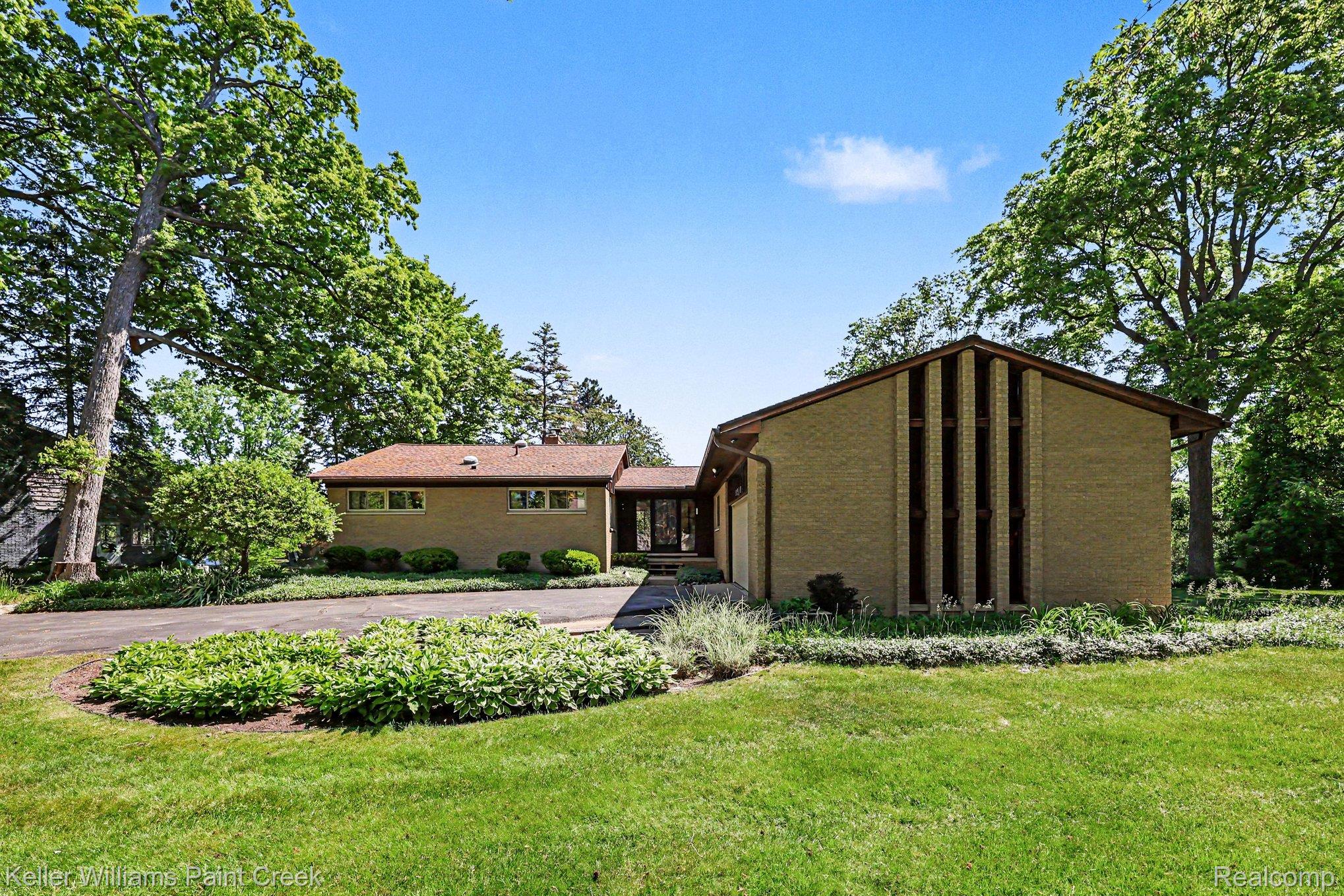 2911 Walmsley Circle Drive