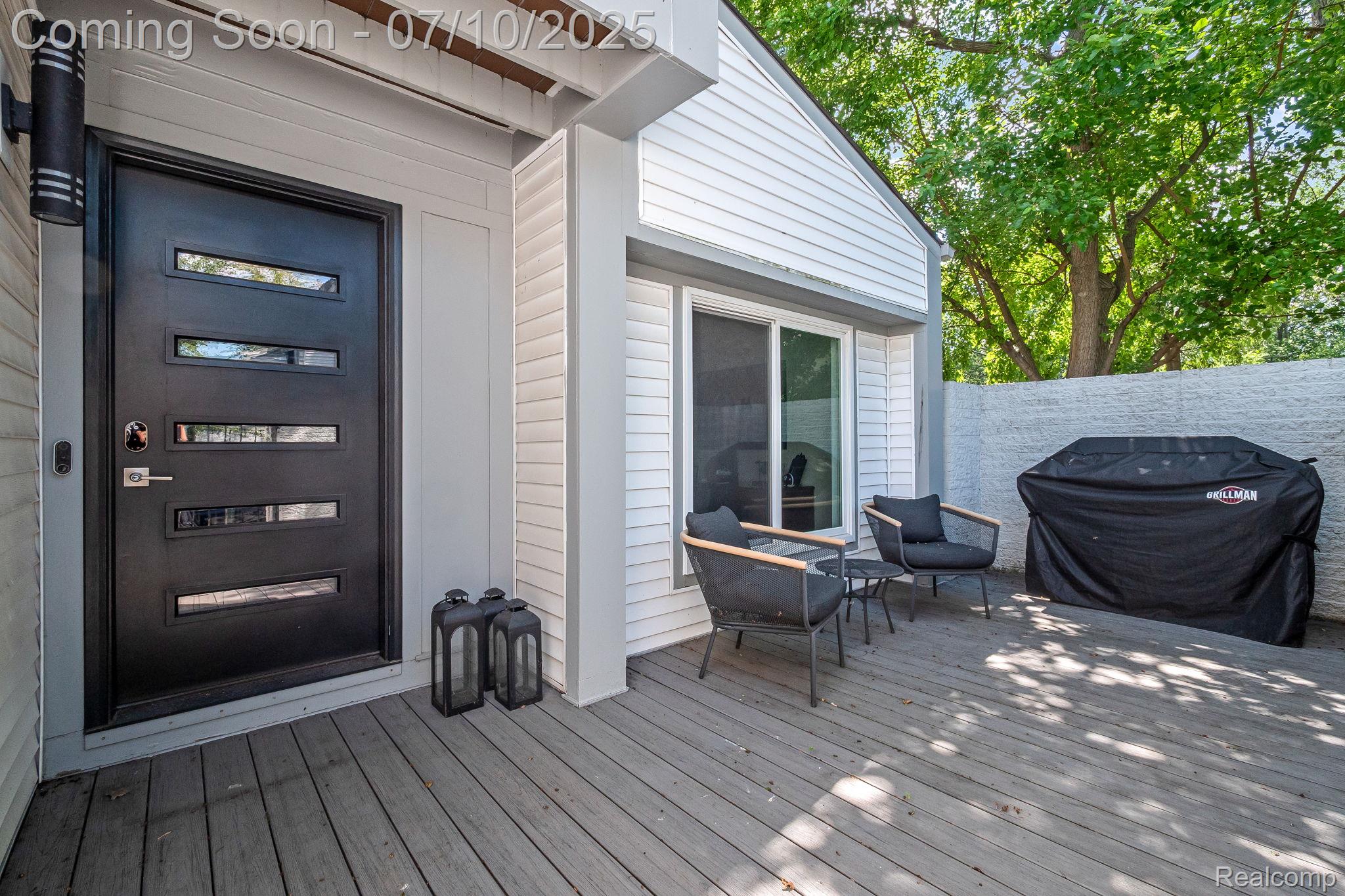 418 E 5th Street 2