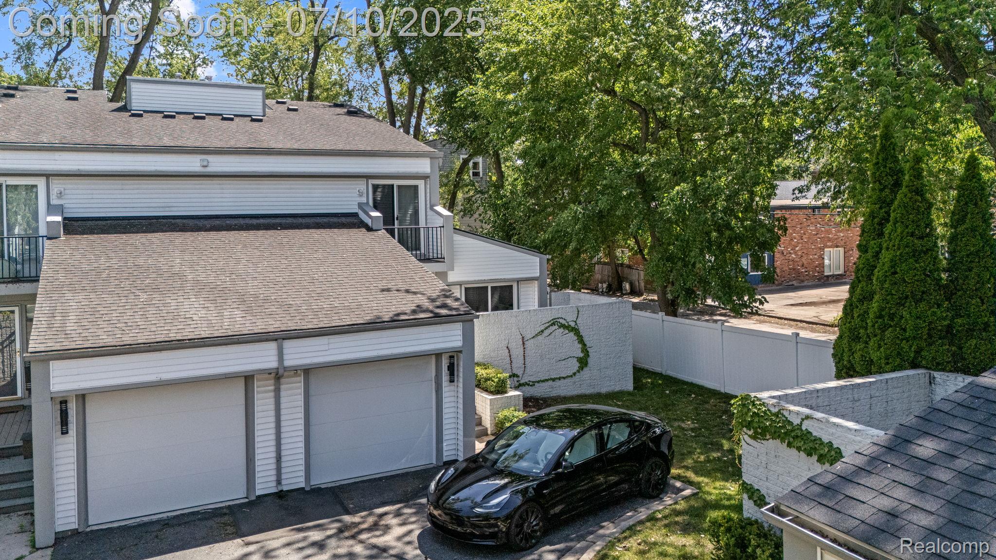 418 E 5th Street 2