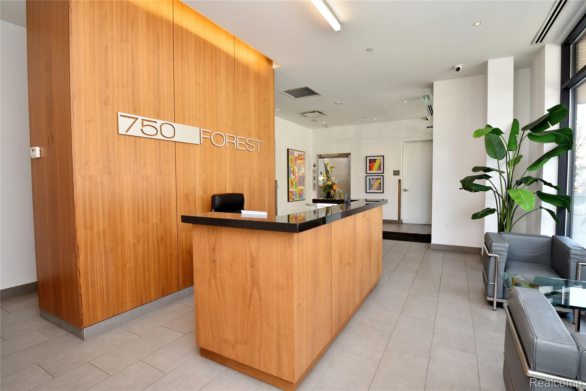 750 Forest Avenue 202
