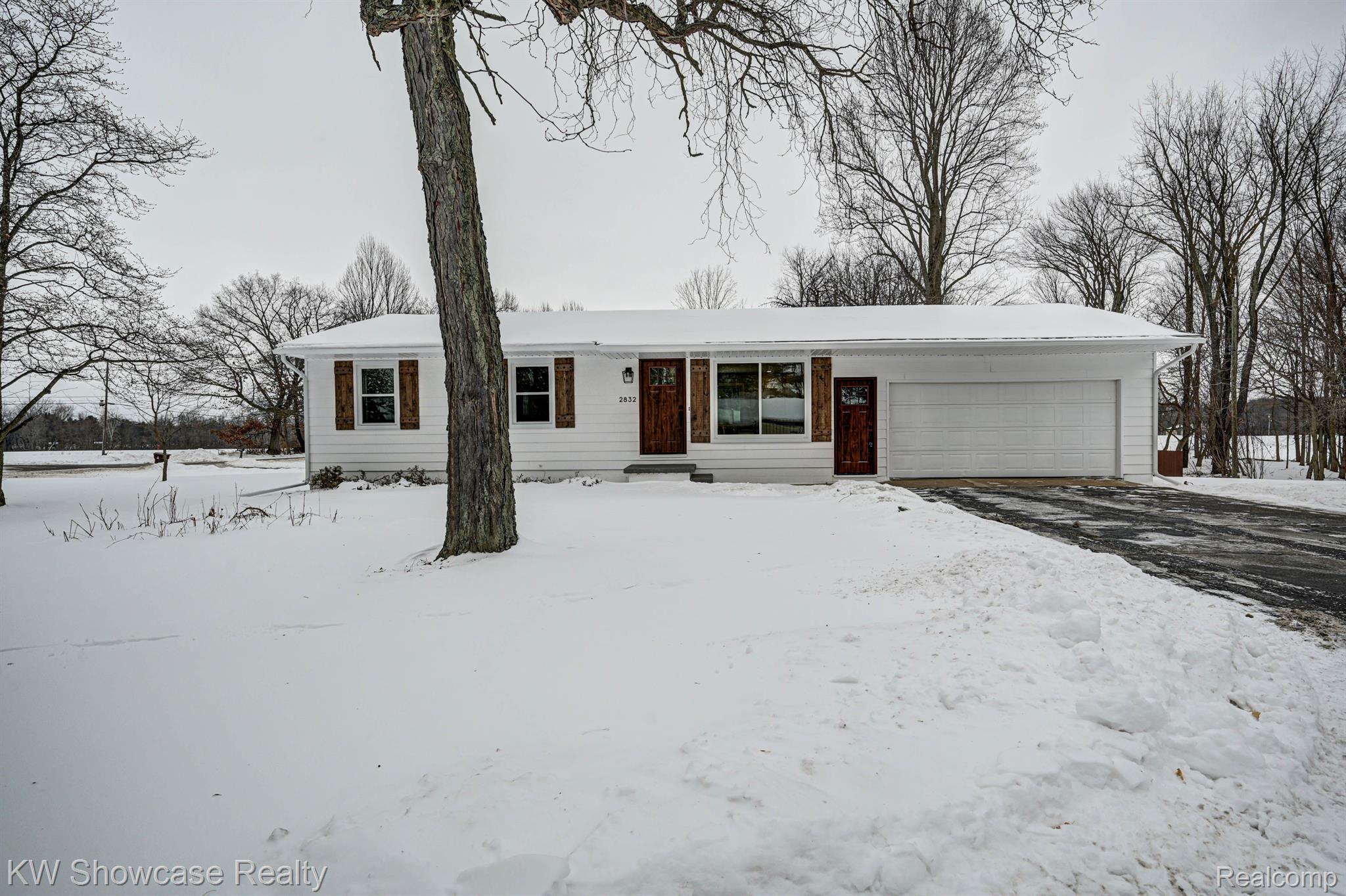2832 GRAMER Road