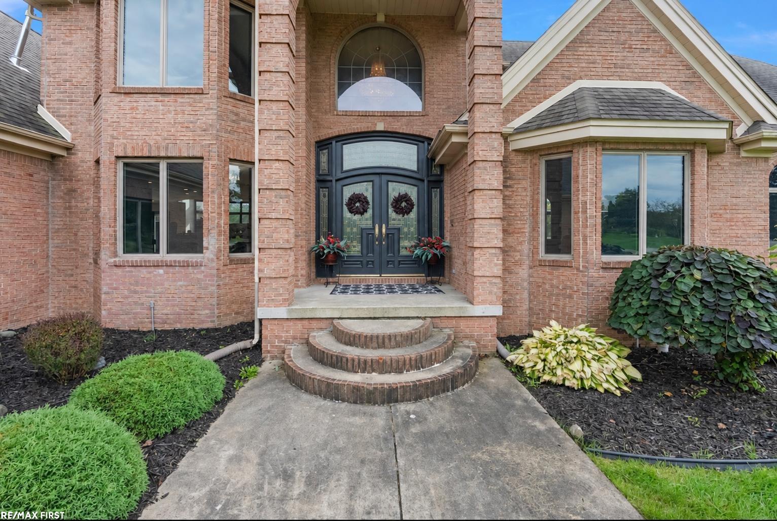 9450 SHYRE Circle