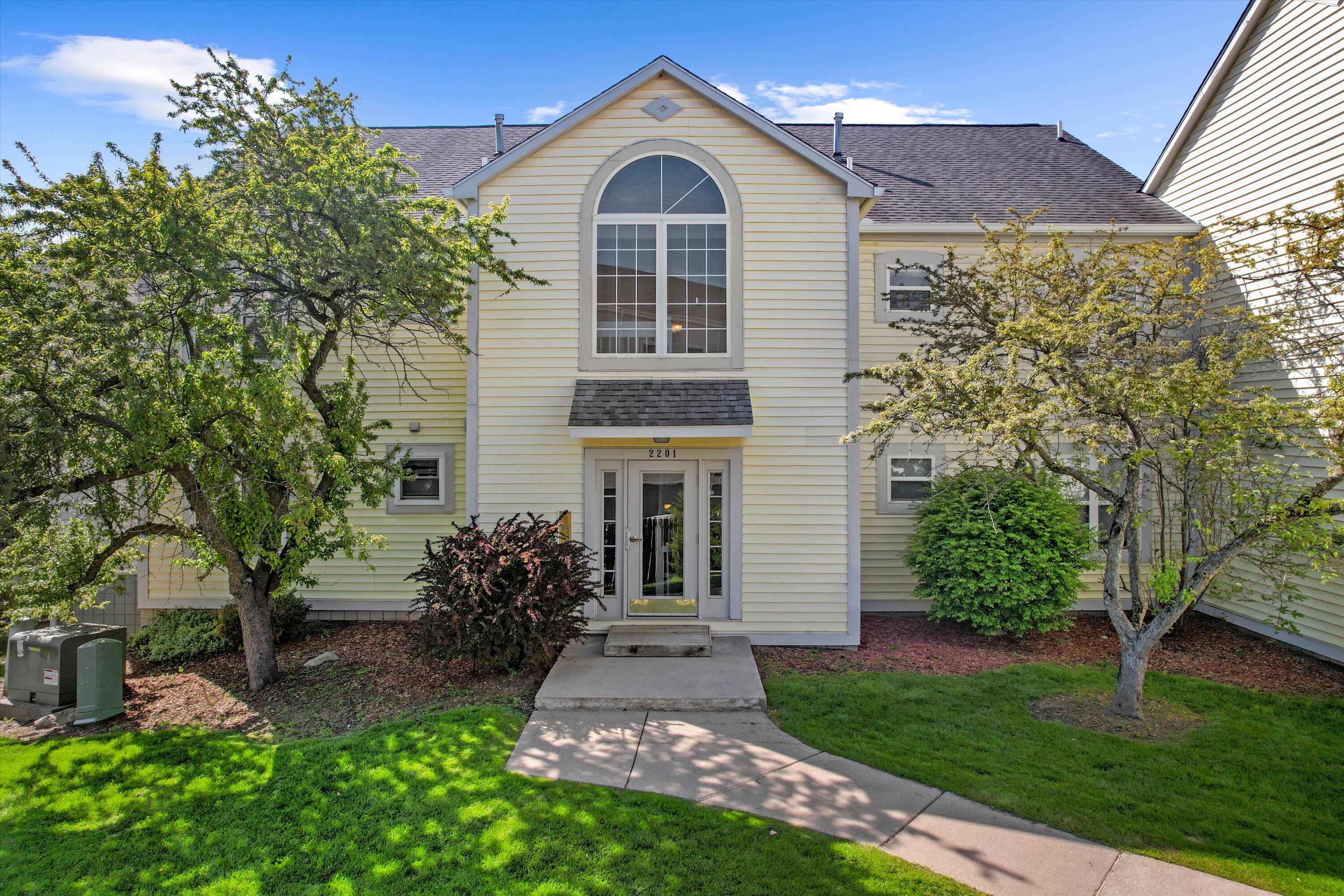 2201 S Huron Parkway 4