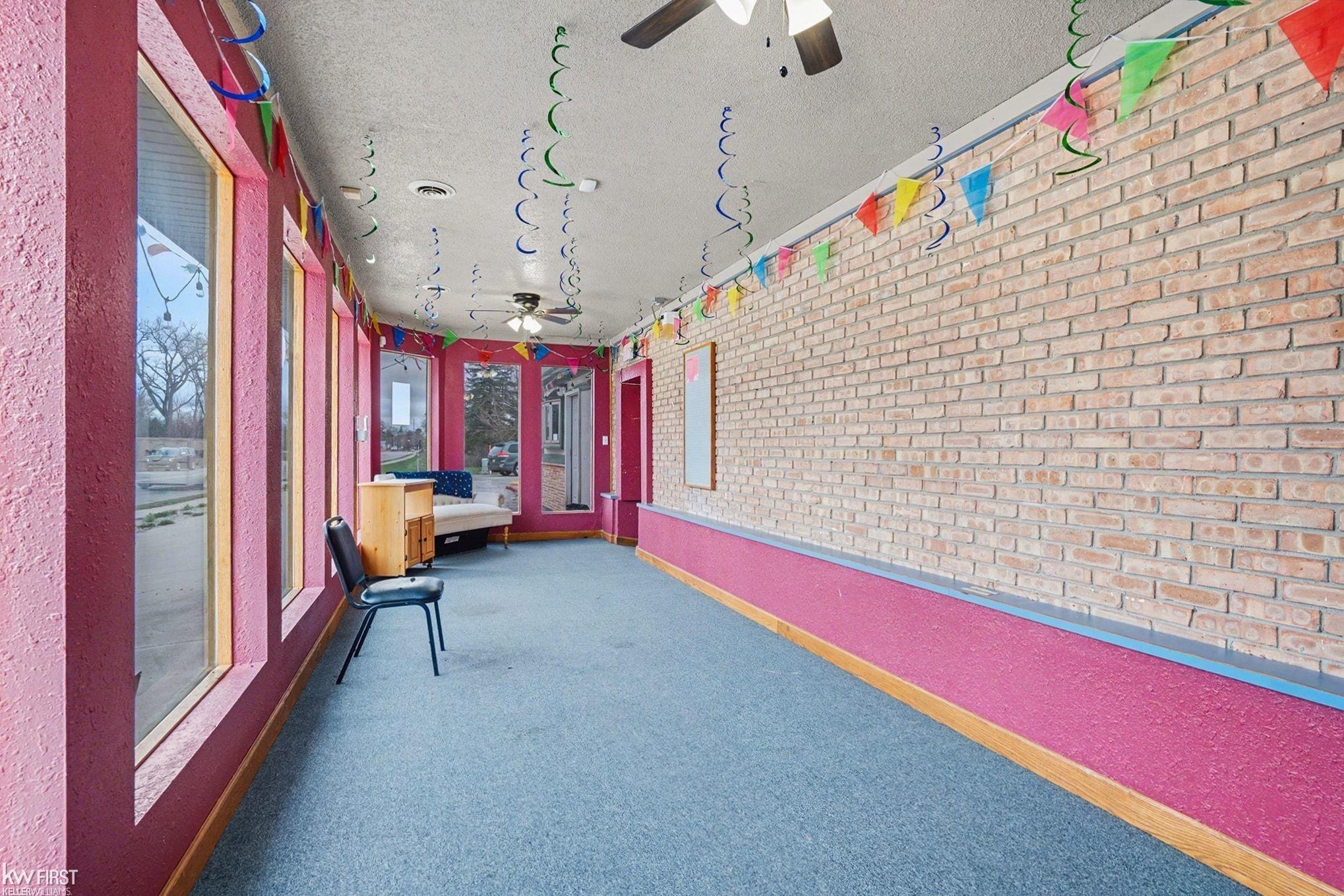 407 West Center Road