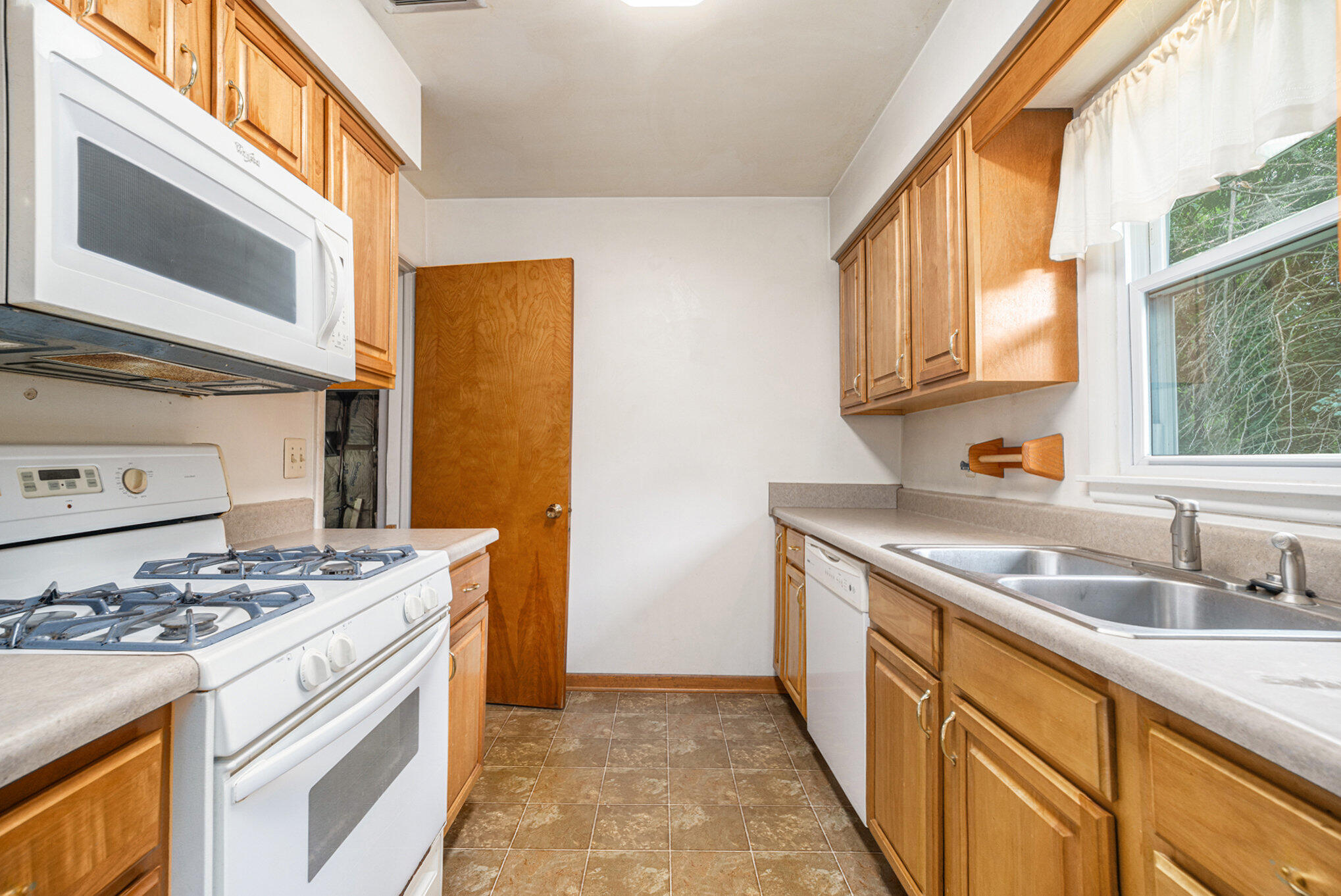 Kalamazoo Charter Township, Michigan 49006, United States, 3 Bedrooms Bedrooms, ,2 BathroomsBathrooms,Residential,Active,145188