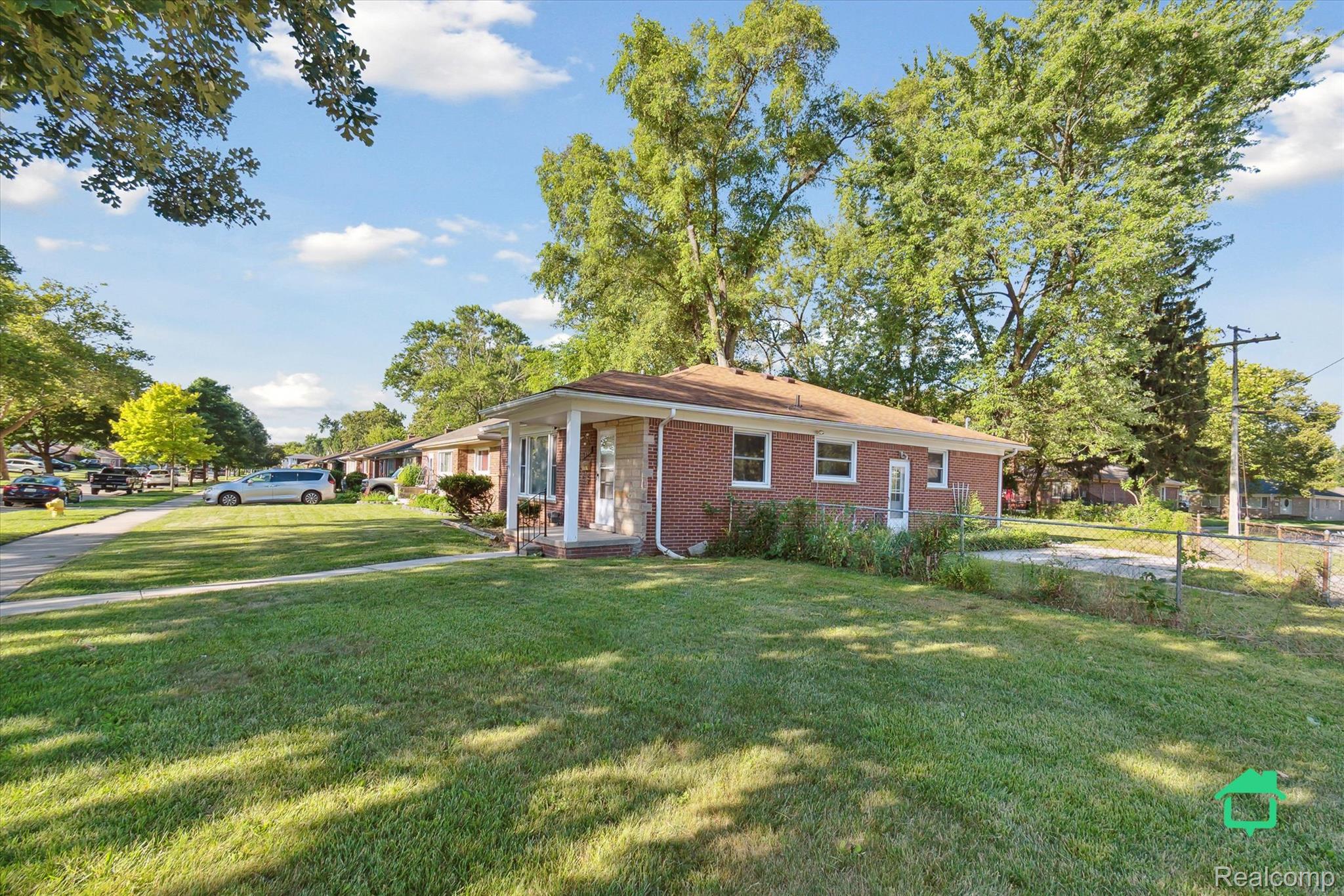 23161 Gardner Street