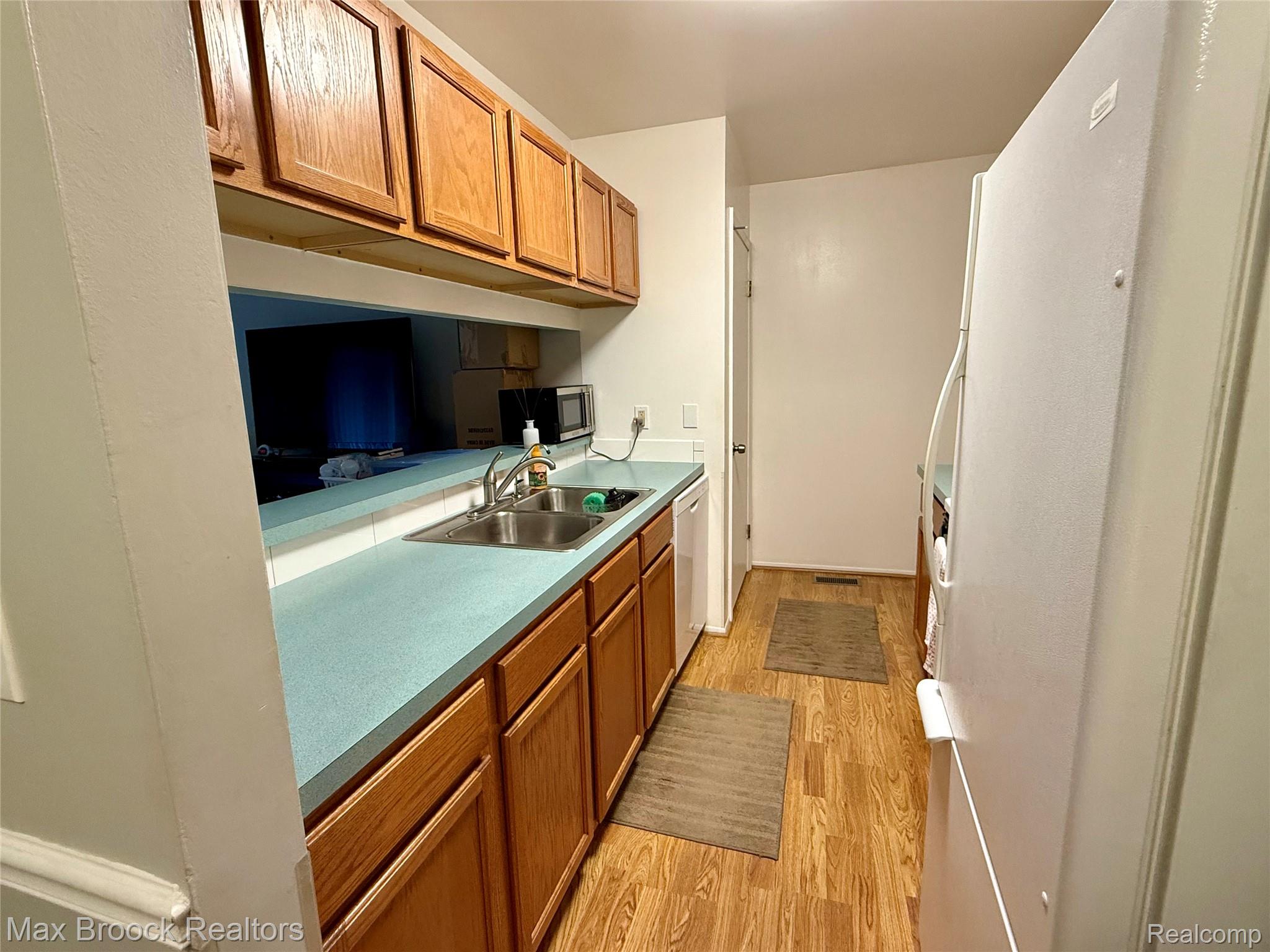 1045 Leisure Drive