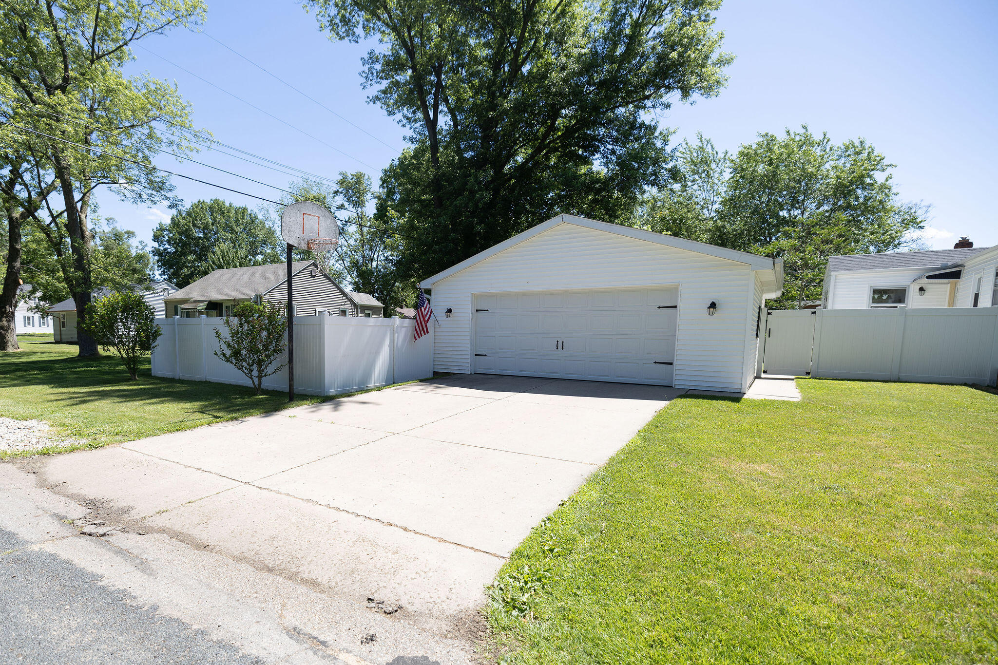 170 Floral Drive