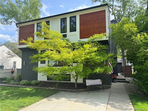 312 Terry Avenue Rochester City MI 48307