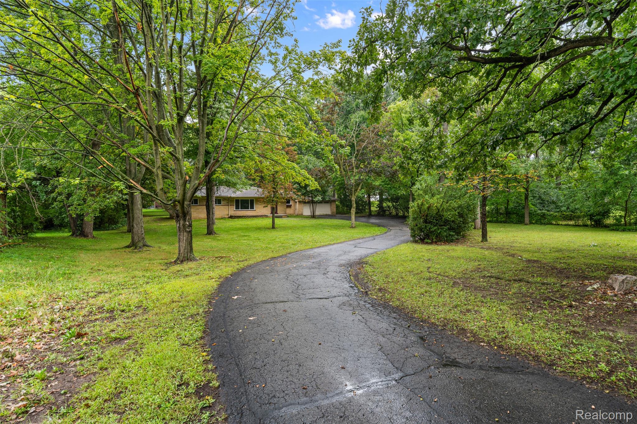 1175 South Boulevard W
