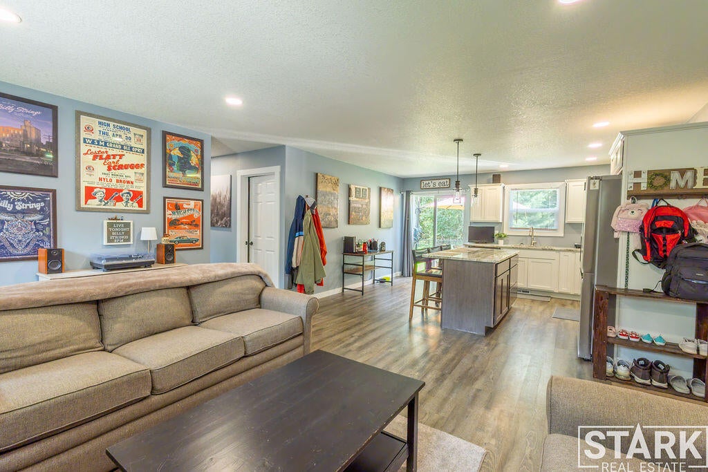 6305 Kedzie Road