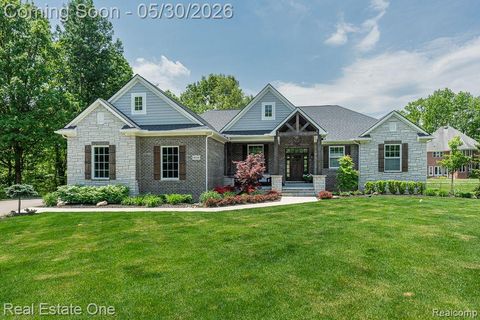 60553 PENNINGTON Way Washington Township MI 48306