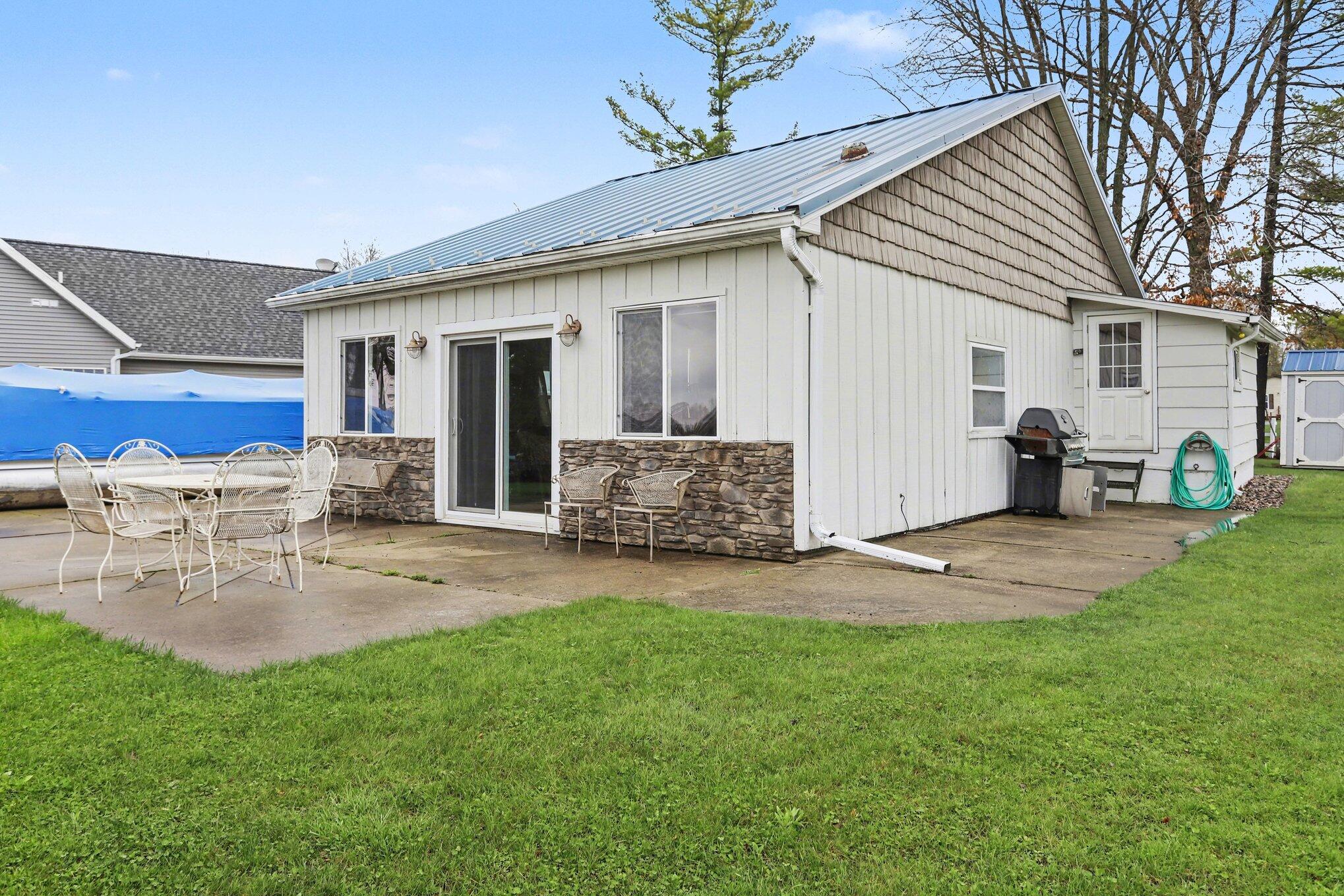 416 W Russell Drive