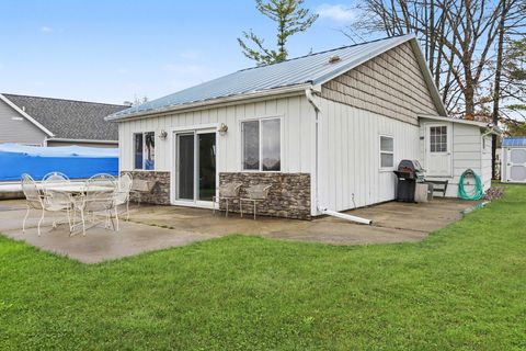 416 W Russell Drive Ovid Township MI 49036