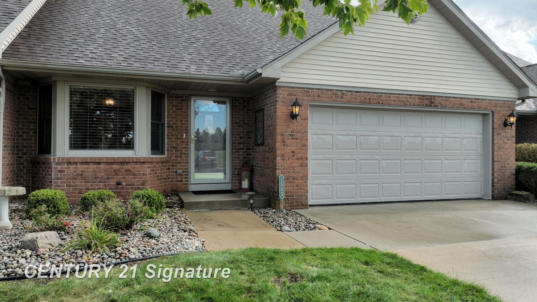 1043 Chipman Lane