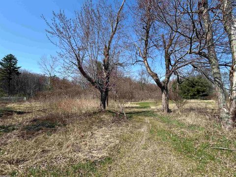 8778 Gratiot Avenue Columbus Township MI 48063