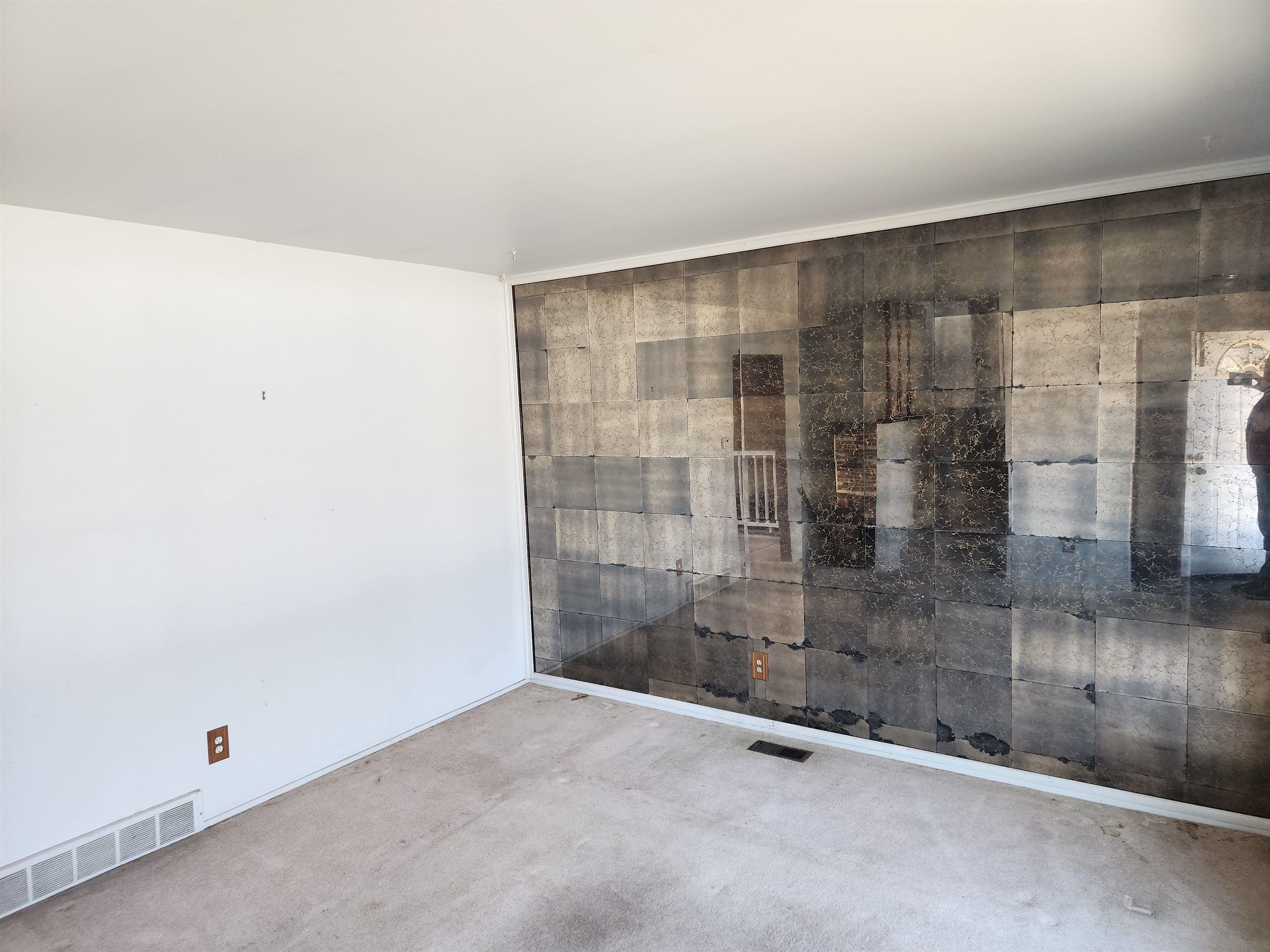 5226 Winshall Street