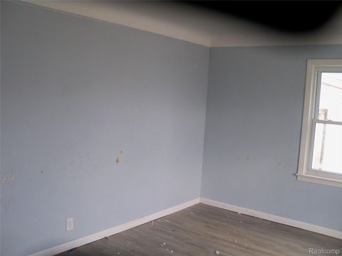 Tiny photo for 413 E Hemphill Road, Flint City, MI 48507 (MLS # 20261021708)