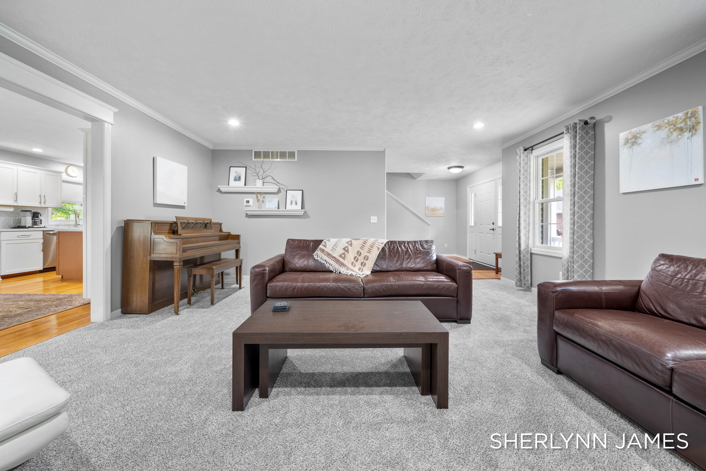 3816 Ravinewood Circle SE