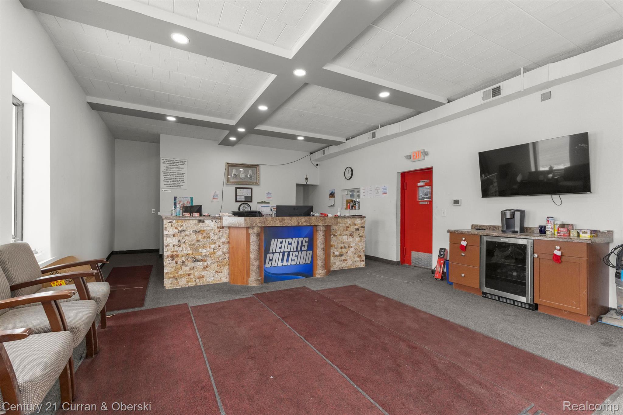 6152 N TELEGRAPH Road