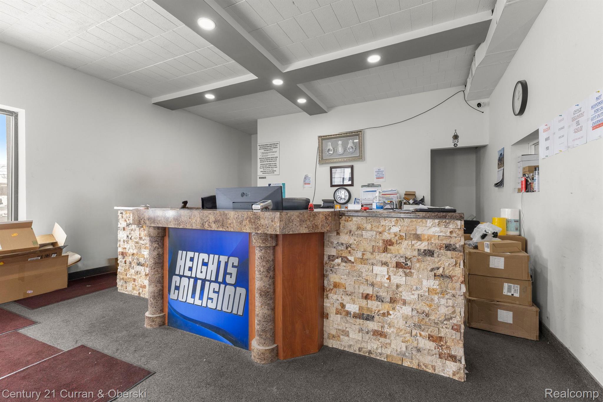 6152 N TELEGRAPH Road