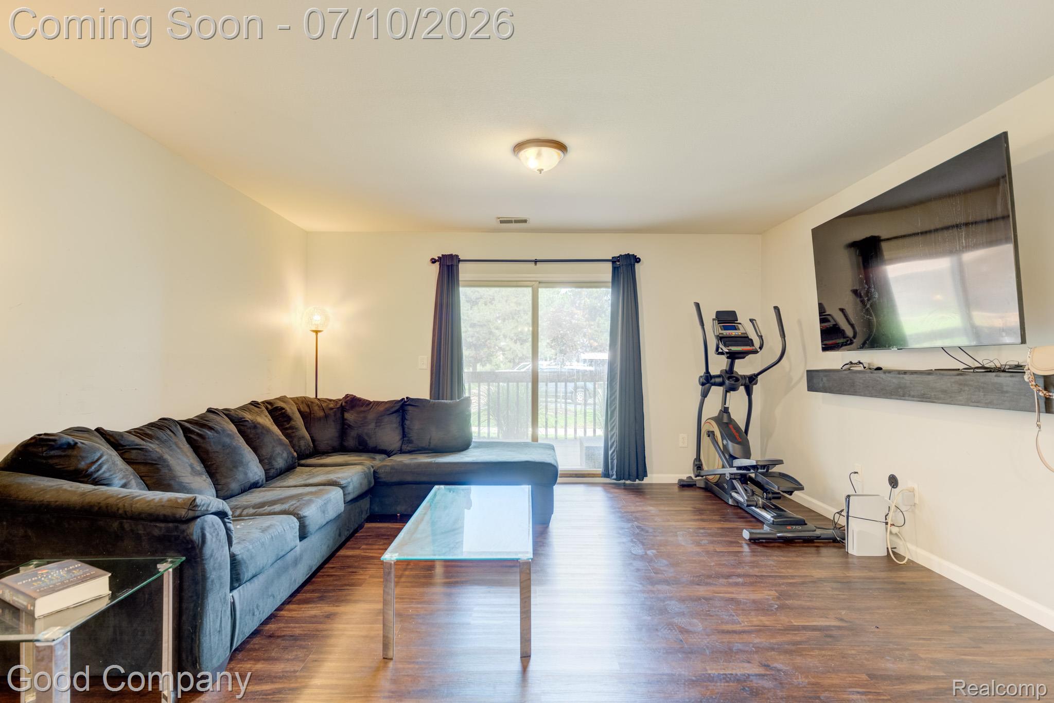 1525 Harbour Court 73