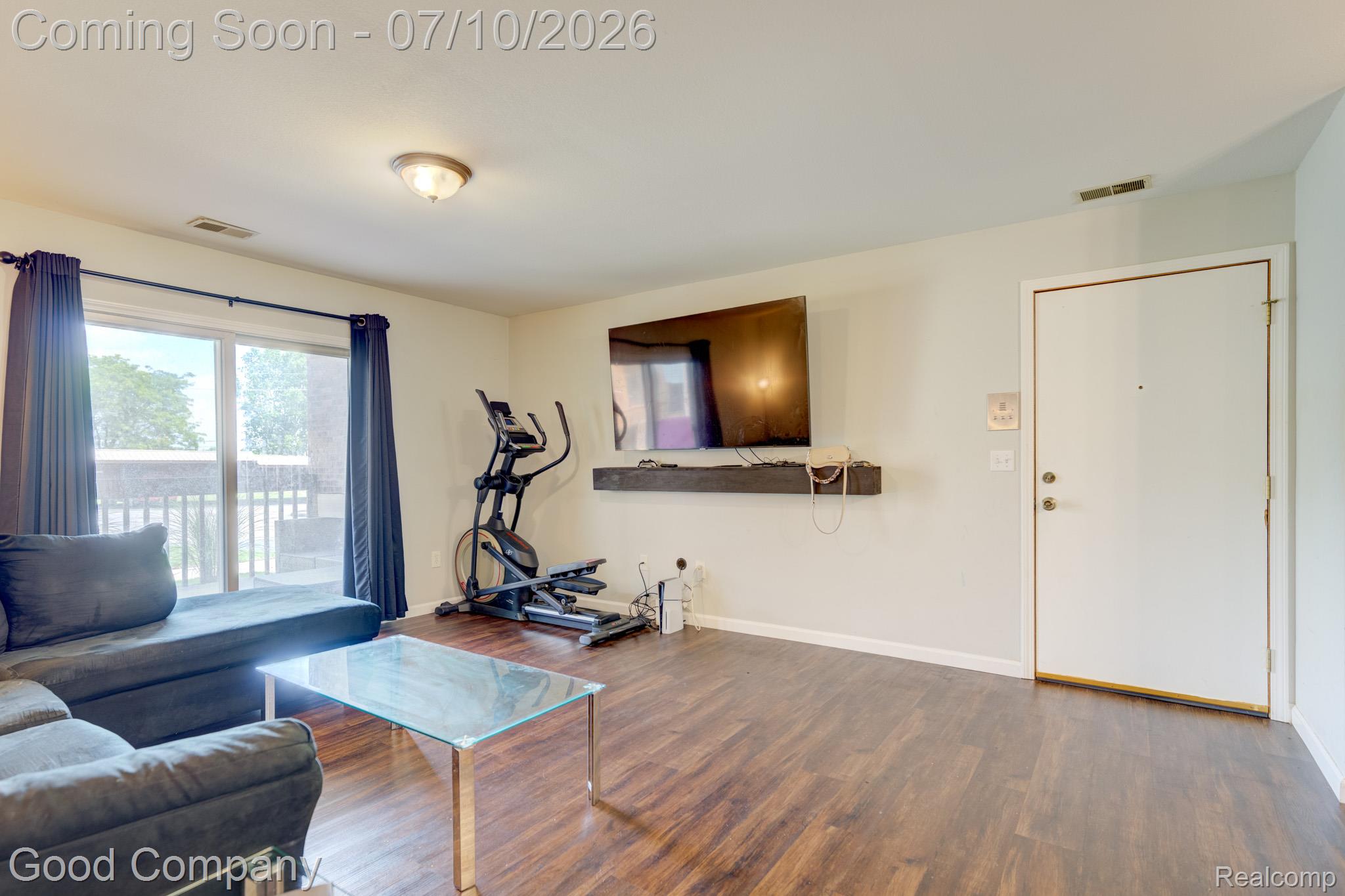 1525 Harbour Court 73