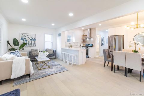 1326 Mohawk Avenue Royal Oak City MI 48067