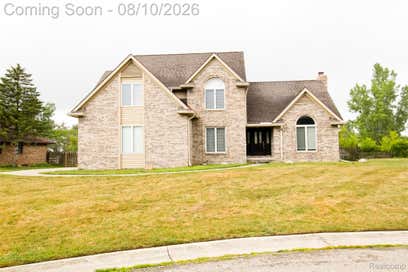 6485 Hickory Hollow Court Flint Charter Township MI 48532