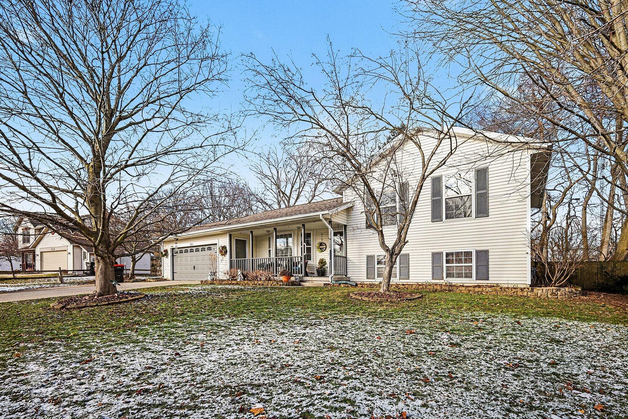 221 Glen Eagle Drive NE