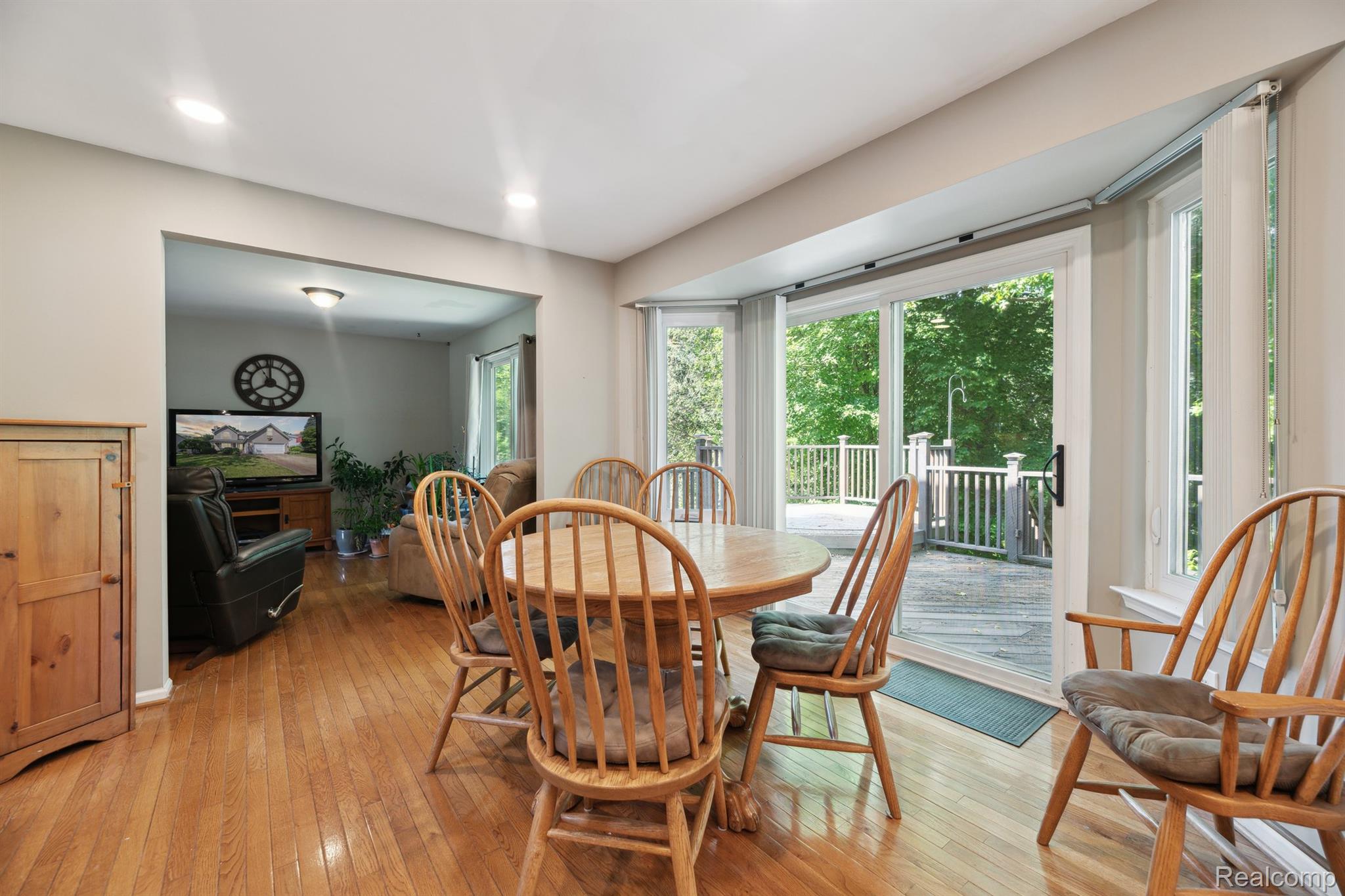 Oxford Charter Township, Michigan 48371, United States, 4 Bedrooms Bedrooms, ,3 BathroomsBathrooms,Residential,Active,161111