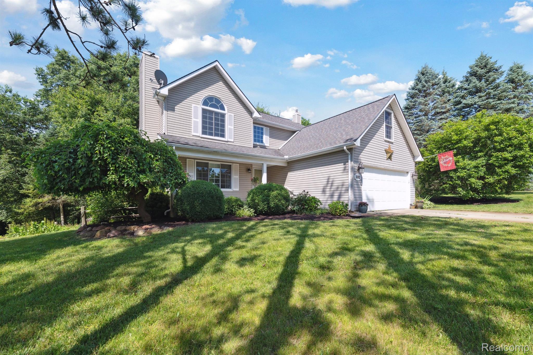 Oxford Charter Township, Michigan 48371, United States, 4 Bedrooms Bedrooms, ,3 BathroomsBathrooms,Residential,Active,161111