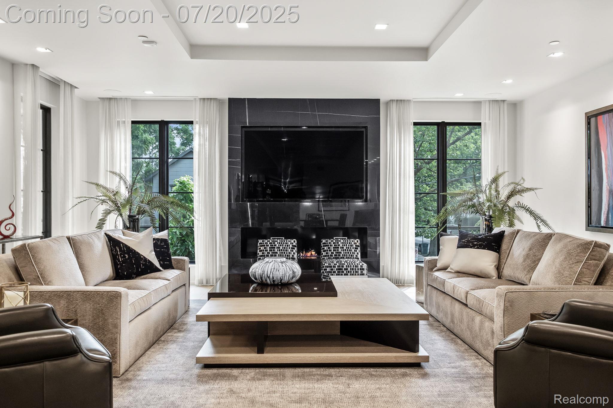 420 E Frank Street
