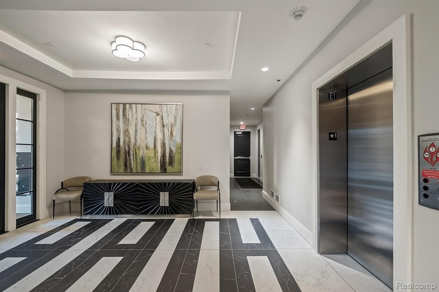 420 E Frank Street #201