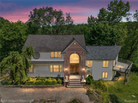 Photo of 1150 N Livernois Road, Rochester Hills City, MI 48306 (MLS # 20261039509)