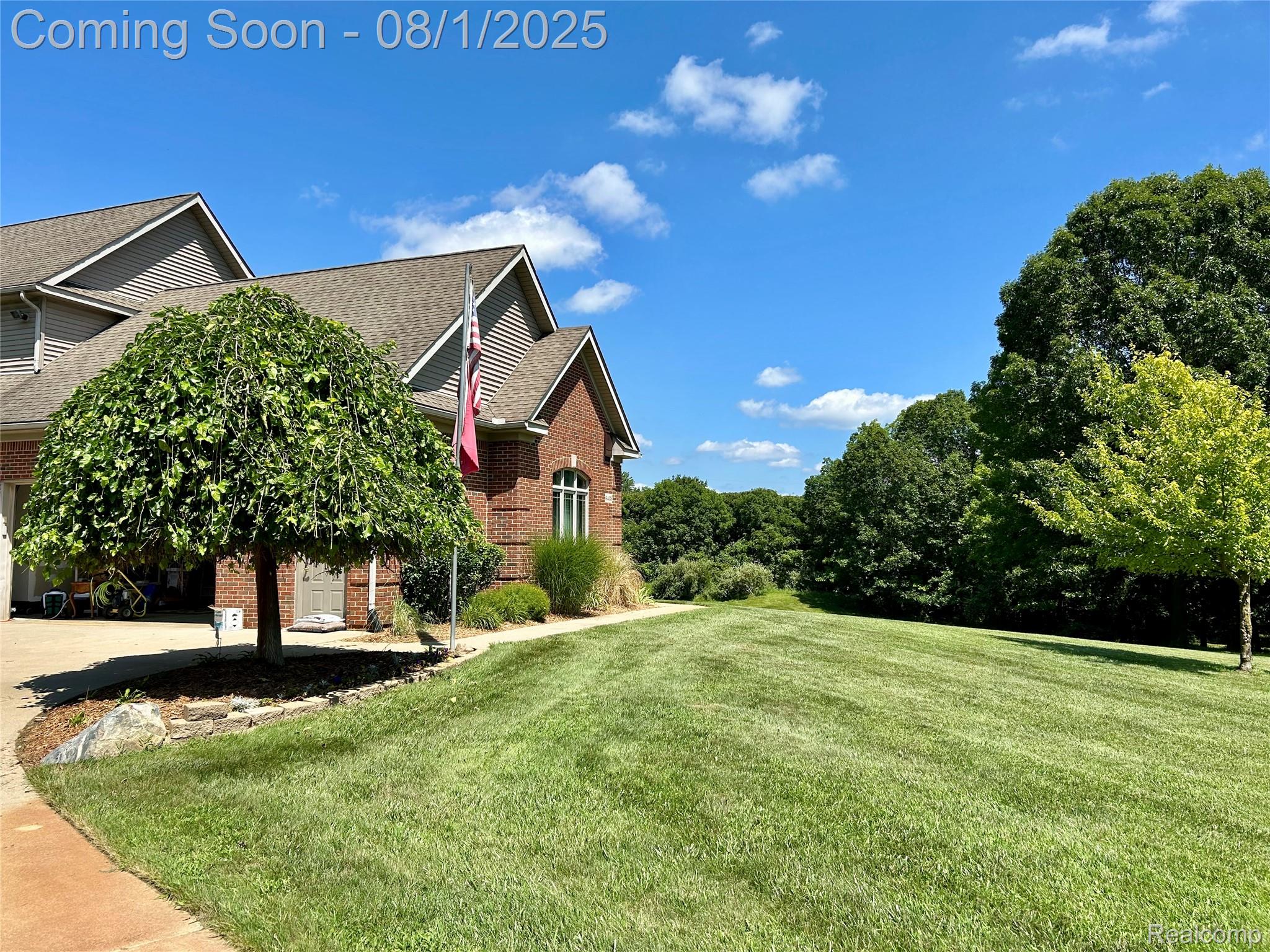 6435 Thompson Pond Drive