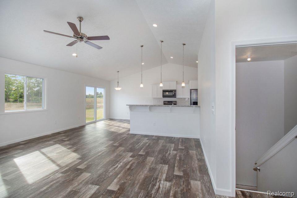 104 Cottonwood Court