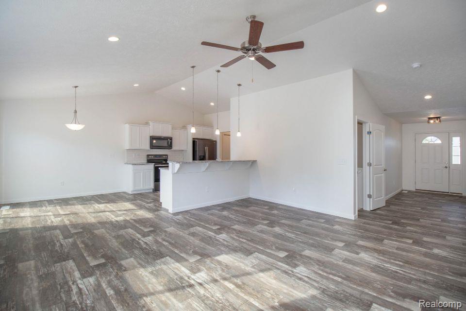 104 Cottonwood Court