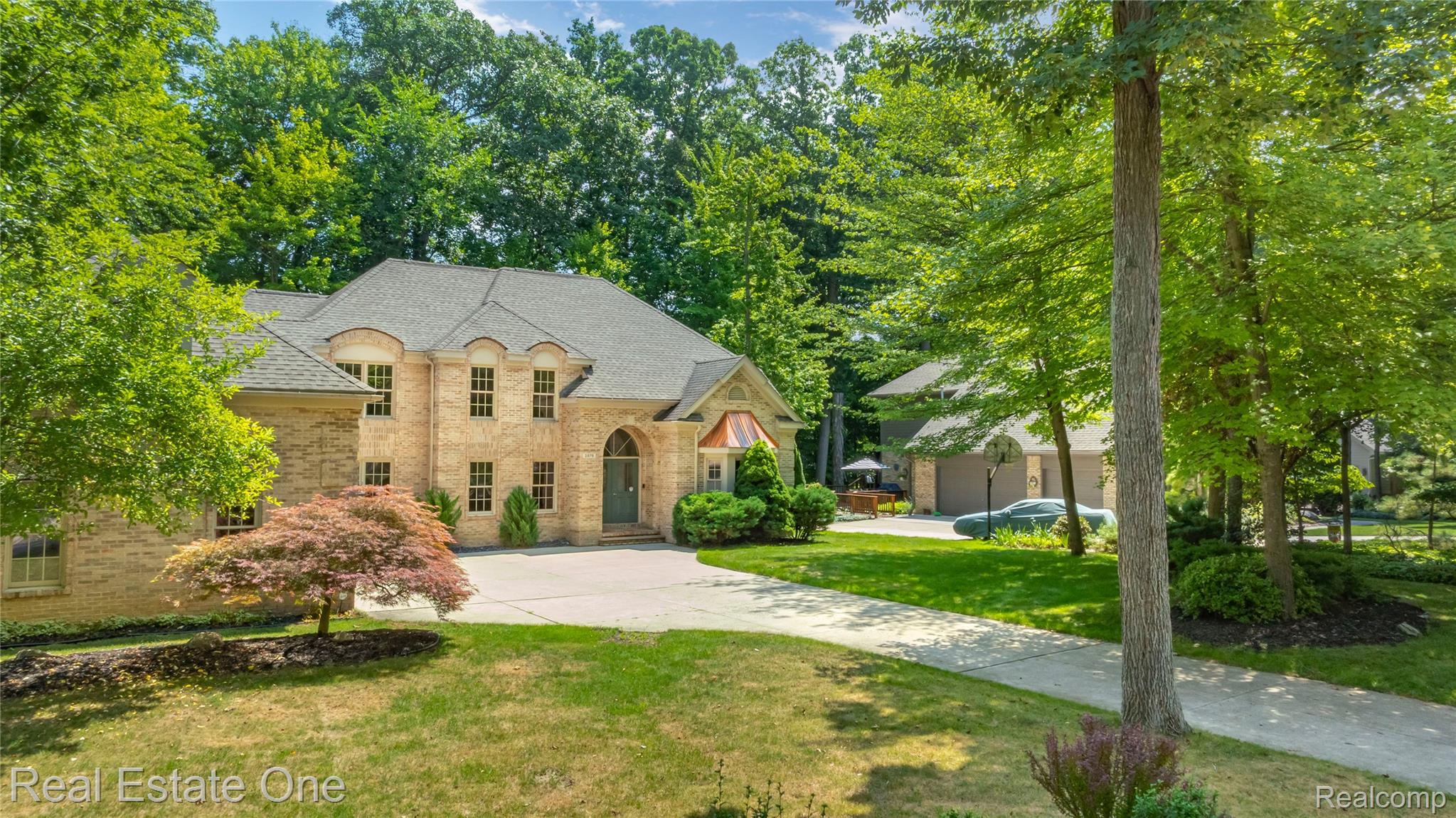 3876 Elder Road S
