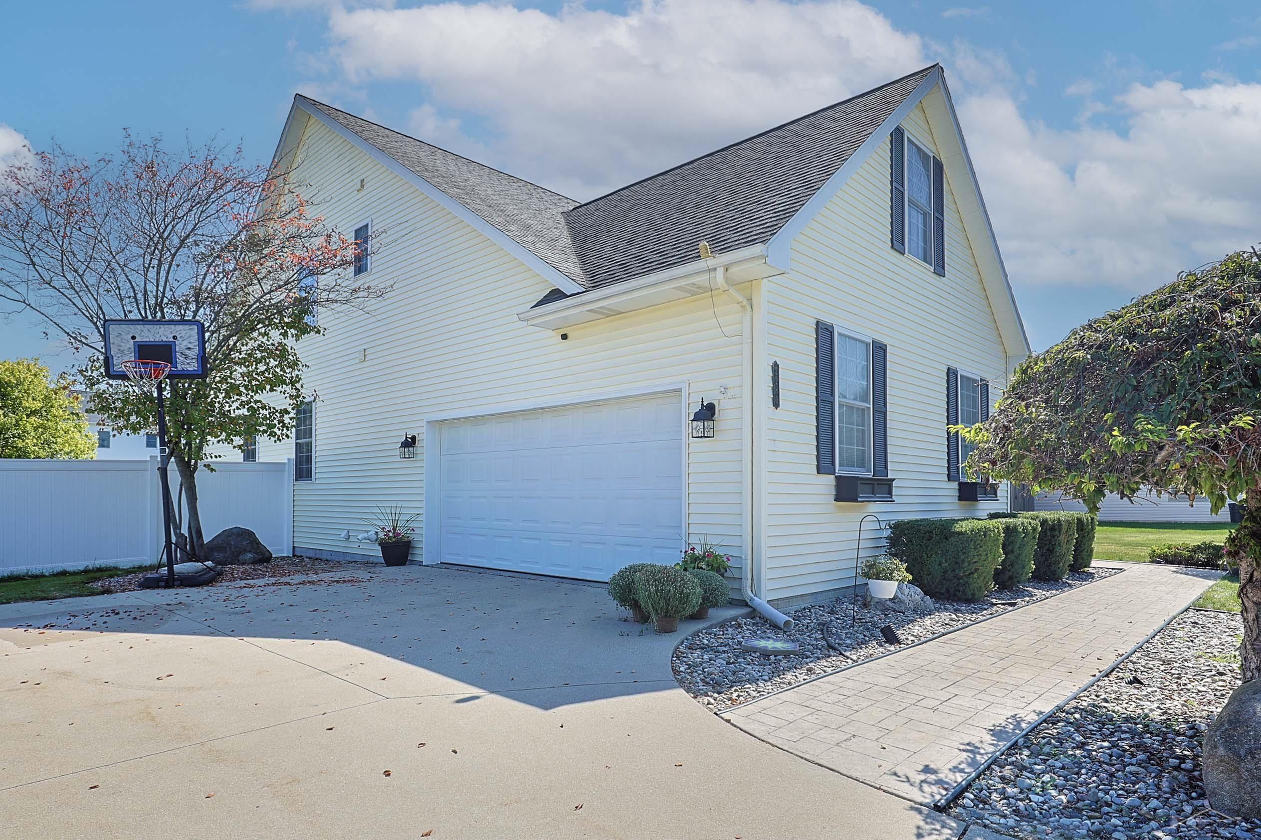 2280 Manchester Drive