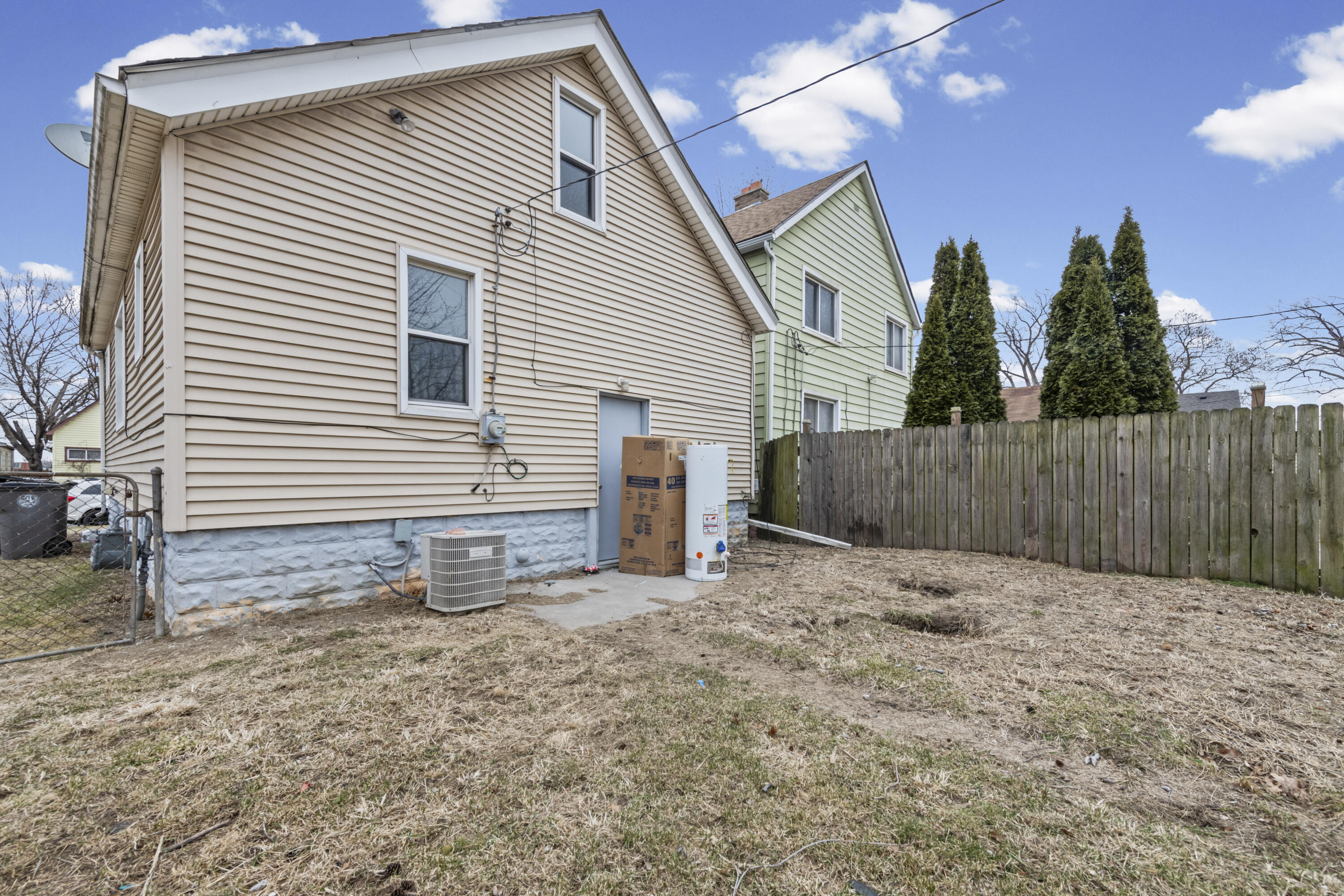 36 E Charlotte Avenue