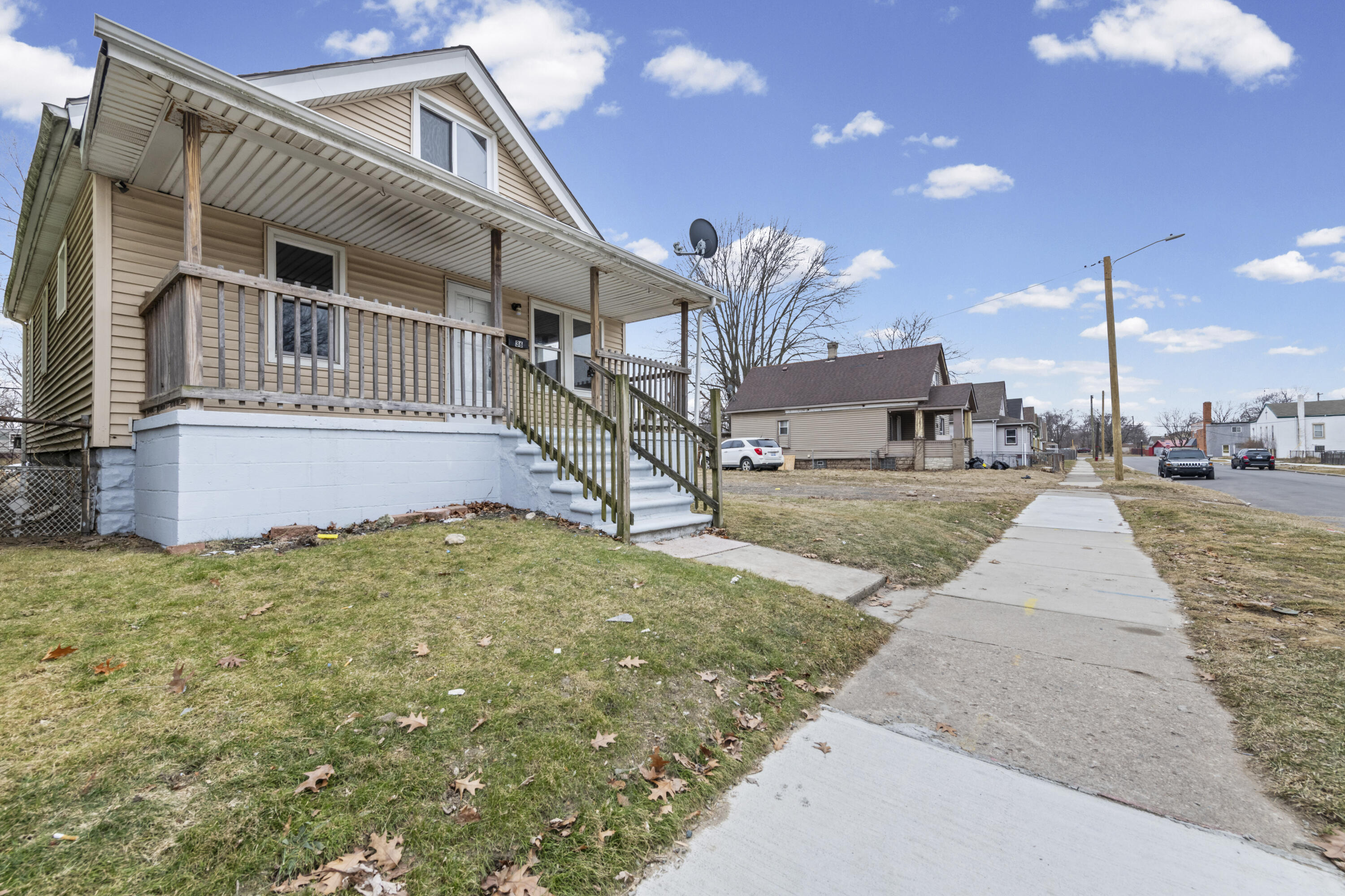 36 E Charlotte Avenue