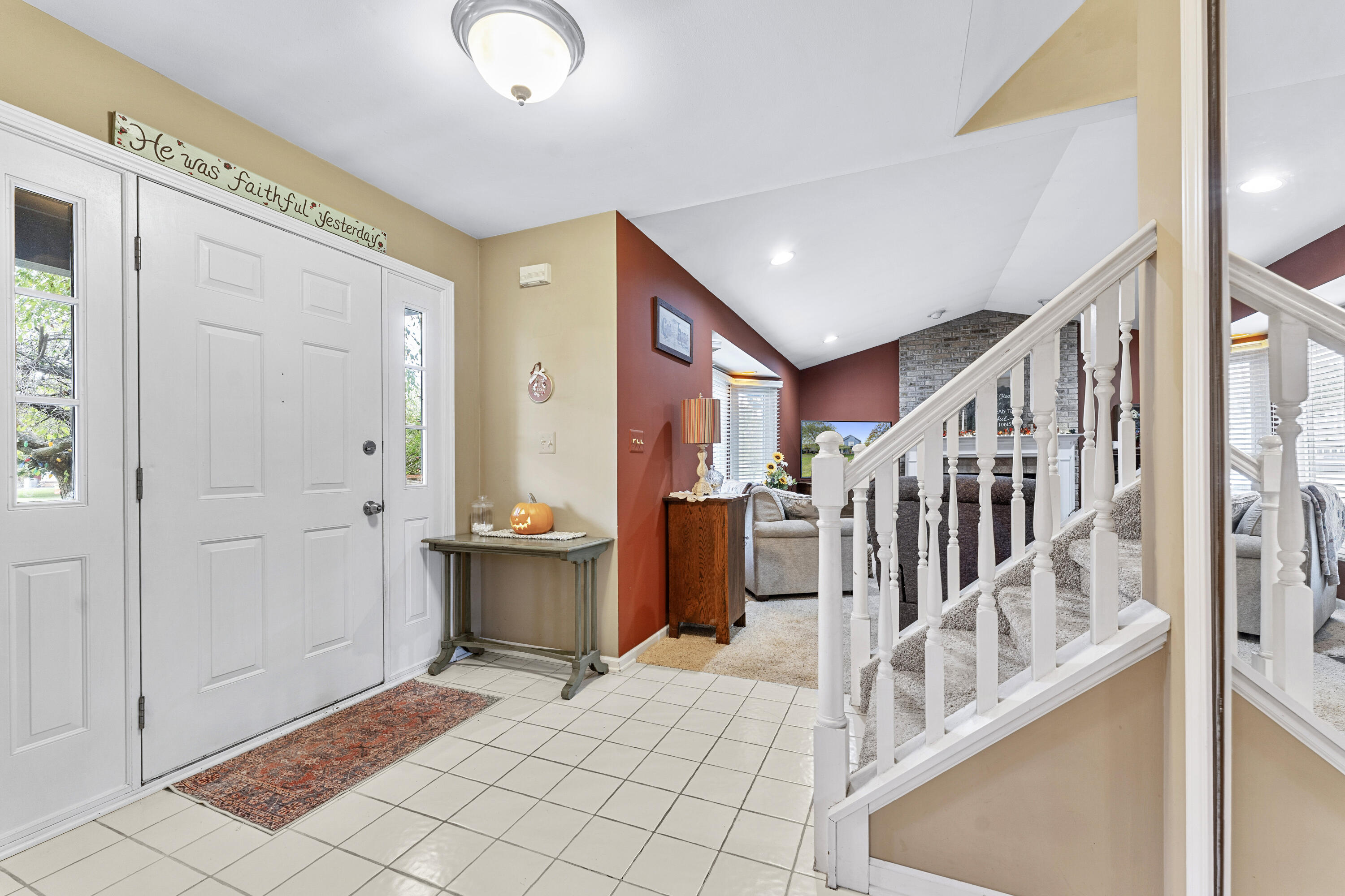 2225 Silvermaple Court